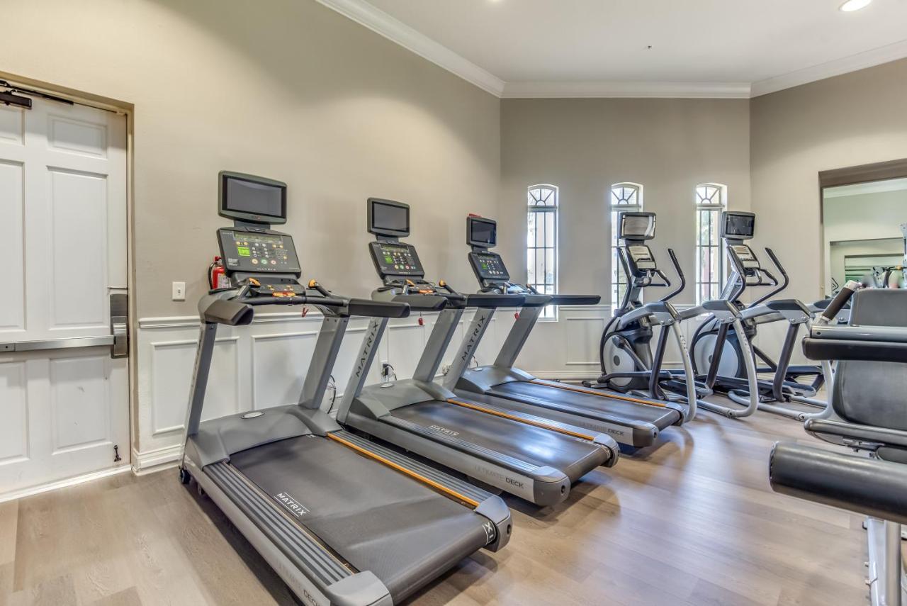 Stylish Condo At Vista Cay Resort Minutes To Wdw 올랜도 외부 사진